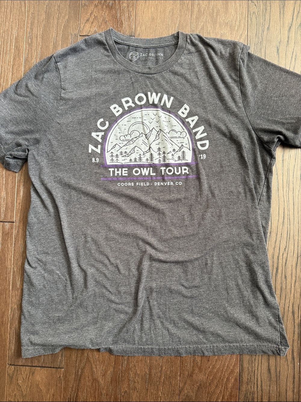 Zac Brown Band The Owl Tour Gray Graphic T-Shirt Denver Colorado Men’s XL